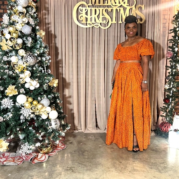 Meet your Posher. Lux finds - Picture 2 of 2